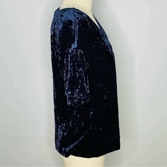 Bobeau Flutter Sleeve Velvet Top -Navy- Size Small- NWT - Picture 5 of 8